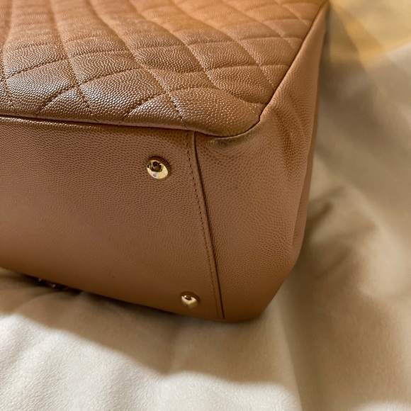 ❌SOLD❌Authentic Chanel Business Affinity Tote Large - Picture 8 of 15